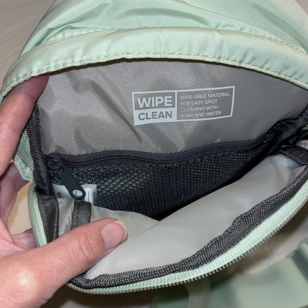NWT Adidas Crossbody Sling bag/purse Linen Green - Picture 5 of 9